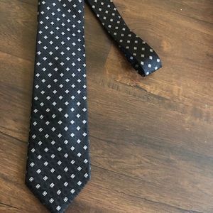 Alexander Julian Tie